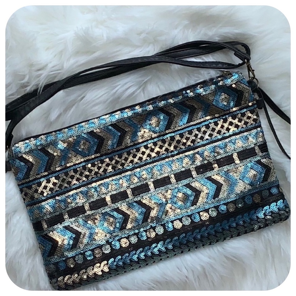 Free Choice Sequin Crossbody/Clutch - NWOT